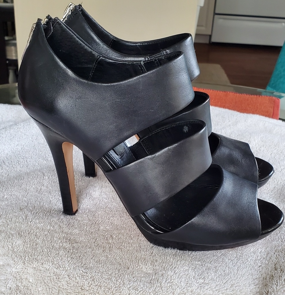 Hot black stillettos!